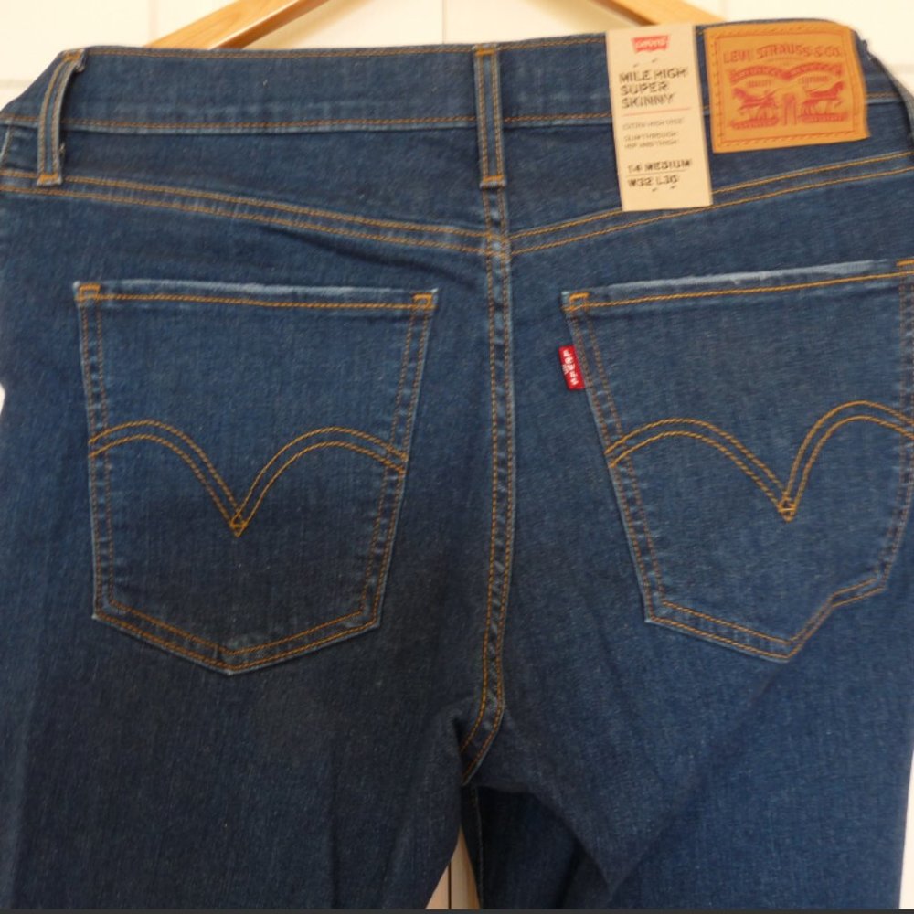Levis Mile High Super Skinny Extra High Rise Slim through Hip & Thigh - Women